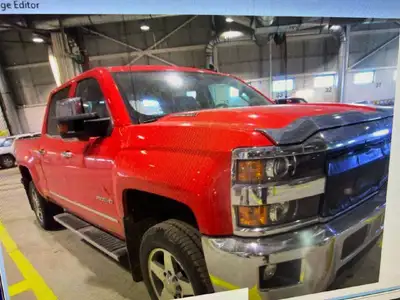 PARTING OUT COMPLETE FRONT END CHEVY SILVERADO 2500 3500 WE HAVE NEW AND USED OEM HEAD LIGHTS AVAILA...
