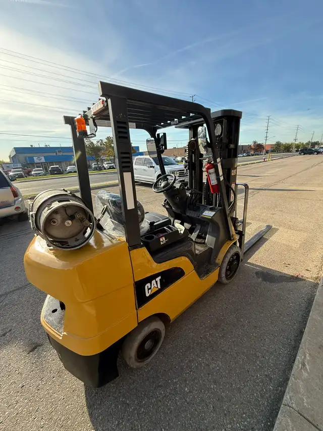 2019 CAT 6000 LBS. LPG 3 STATE 3 WAY FORKLIFT ON SALE in Heavy Equipment in Mississauga / Peel Region - Image 5