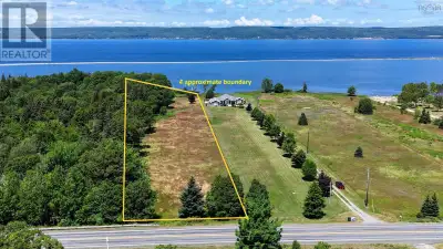 If you've been dreaming of owning waterfront property on the beautiful Bras d'Or Lake, with an easy...