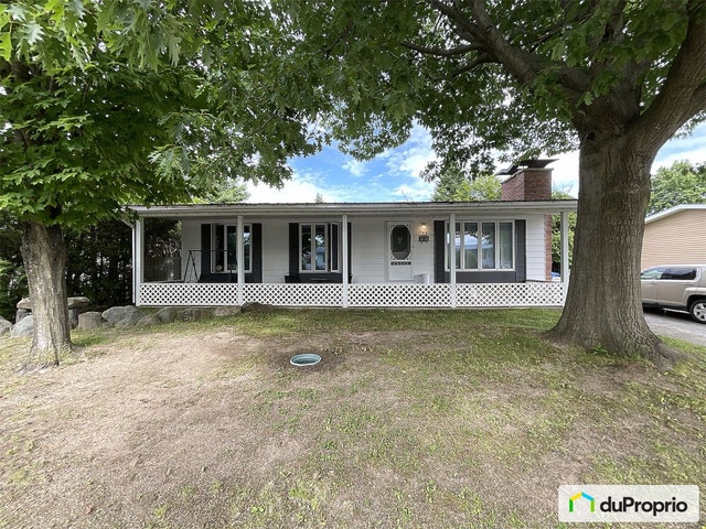 $379,000 - Bungalow for sale in Granby — photo 2