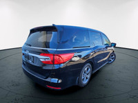 Experience the perfect blend of functionality and style with the 2018 Honda Odyssey EX-L RES. This f... (image 6)