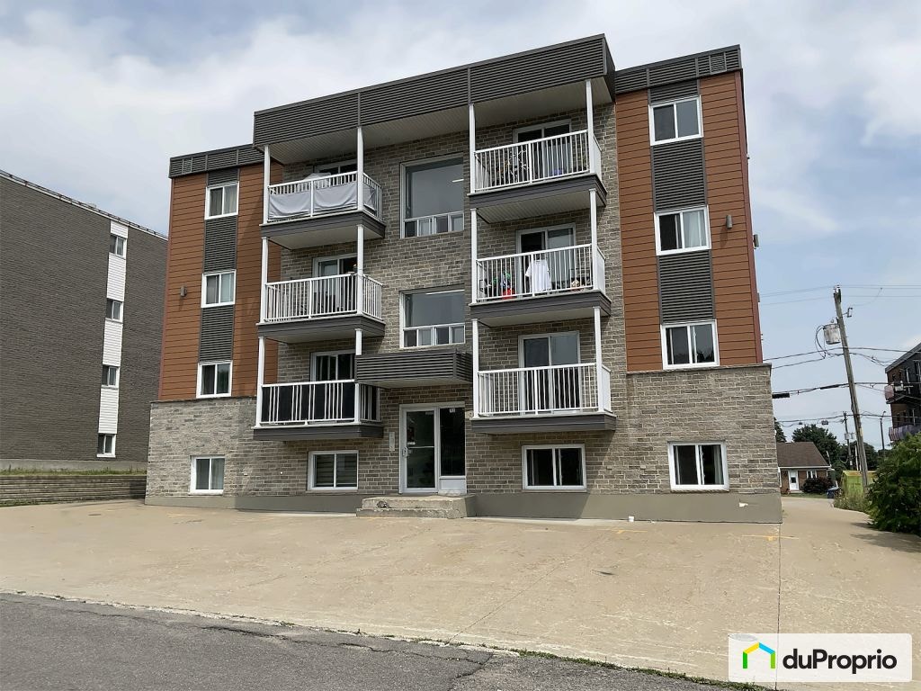 $1,975,000 - 6 units or more for sale in Beauport — photo 1