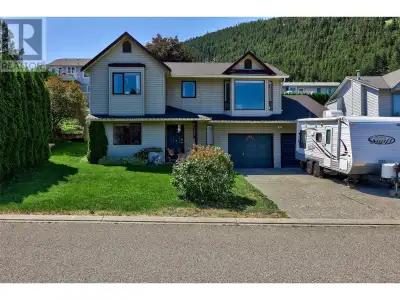 Beautiful updated home in Juniper close to Juniper Ridge elementary on a quiet cul-de-sac. This spac...