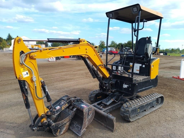 New & Used Excavators at Auction - Ends October 29th in Other in Trenton - Image 4