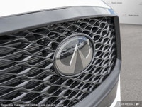 Every New and Executive Driven Demo at Hyatt Infiniti comes with all weather floor mats, wheel locks... (image 8)