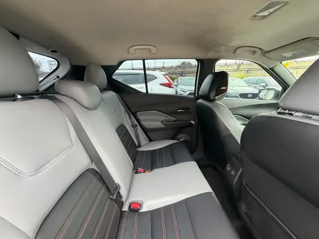 2022 Nissan Kicks SR5828385911511654423