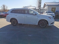 "• Power_Steering • Power_Brakes • Power_Windows • Power_Mirrors • Power_Locks • Keyless_Entry • Air... (image 3)