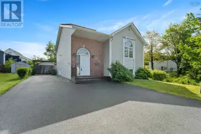 A deceivingly larger than it looks energy efficient 4 bedroom WAIT! Very easily could be a 5 (!!) be...