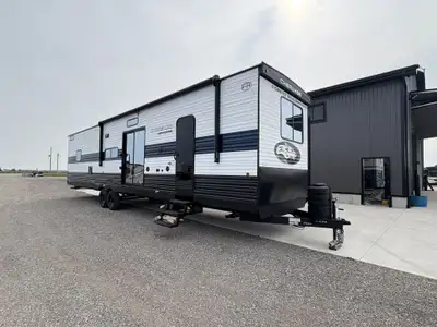 In Stock! Specifications and Features: Exterior Height: 13' 6 Exterior Width: 8' (96) Cargo Carrying...