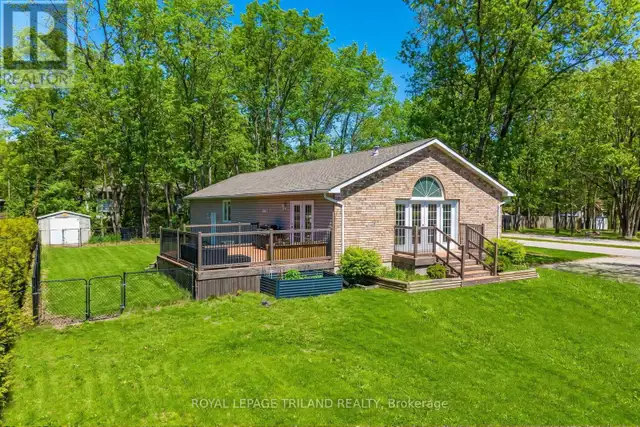 10234 JULIE AVENUE Lambton Shores (Grand Bend), Ontario in Houses for Sale in Grand Bend - Image 4