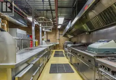 Large commercial kitchen for lease. This space has its own entry and separate hydro meter. Kitchen e...