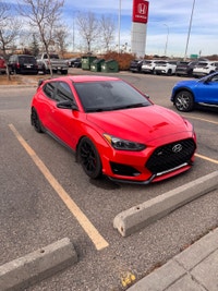 Heated Front Seats, Backup Camera, Heated Steering Wheel, 2 Keys, Cloth, Push Button Start, Bluetoot... (image 1)