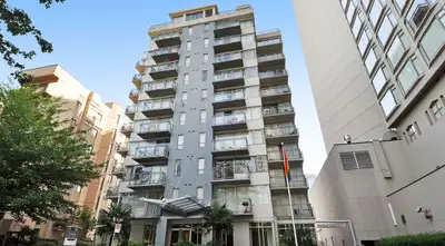 Somerset is in the heart of downtown, Vancouver in a Walker's Paradise with a walk score of 99. Just...