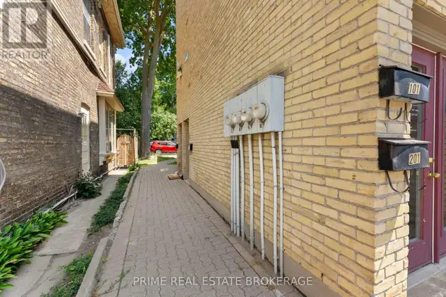 580 WATERLOO STREET London East (East F), Ontario in Commercial & Office Space for Sale in London - Image 41