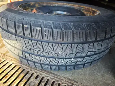 WINTER FOUR 80% NEW KAPSEN 225/60R18 104H SNOWSHOES Installation and Balancing Included Looking for...