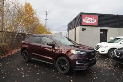 2024 Ford Edge ST-Line AWD Finished in Burgandy Exterior with Black Leather trimmed seats Pano Roof...