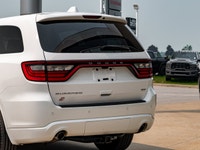 Welcome to Barrie Dodge Chrysler Jeep. TIRES: 265/50R20 BSW AS LRR (STD),POWER SUNROOF,WHITE KNUCKLE... (image 6)