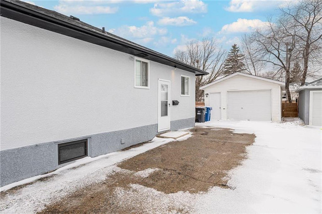 362 Marshall Bay Winnipeg, Manitoba in Houses for Sale in Winnipeg - Image 2