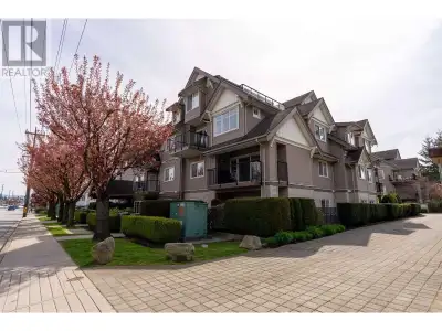 Spacious townhouse-style condo with its own private patio-perfect for relaxing or entertaining! Enjo...