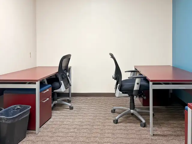 Office space for rent for 3 persons in London City Centre in Commercial & Office Space for Rent in London - Image 13