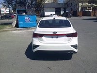 2020 Kia Forte Price $11999 178500 KM ON or QC Safety Included Warranty Included Carfax Included Aut... (image 4)