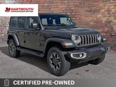 Only 17 Miles! This Jeep Wrangler has a trusty Regular Unleaded V-6 3.6 L/220 engine powering this A...