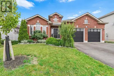 Take a look at this beautiful bungalow nestled in one of Napanees most desirable family-focused neig...