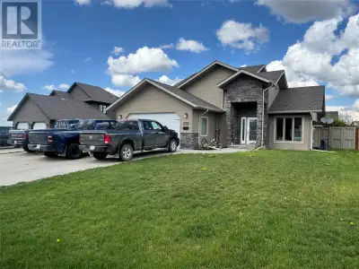 Executive-Style Dream Home – Comfort, Space & Style for the Whole Family! Welcome to luxury living w...