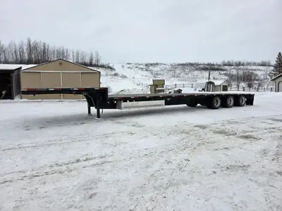 2004 Doepker HB-5491 Step Deck Tri Axle Trailer w/ Rails 2004 step deck trailer air ride suspension,...