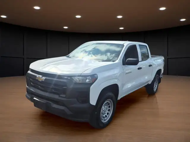 2023 Chevrolet Colorado WT LOW KMS, 4x4, PRICED TO MOVE!