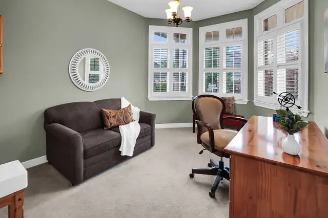 ELEGANT BUNGALOW LIVING ON PRIVATE COURT - 2+1 BED, 3 BATH in Houses for Sale in St. Catharines - Image 8