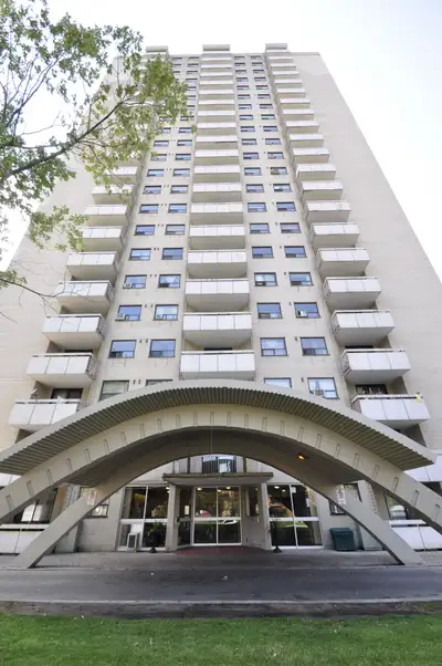 SPACIOUS THREE BEDROOM APARTMENTS STARTING FROM $2,395/month* Discover comfortable living at Huronta...