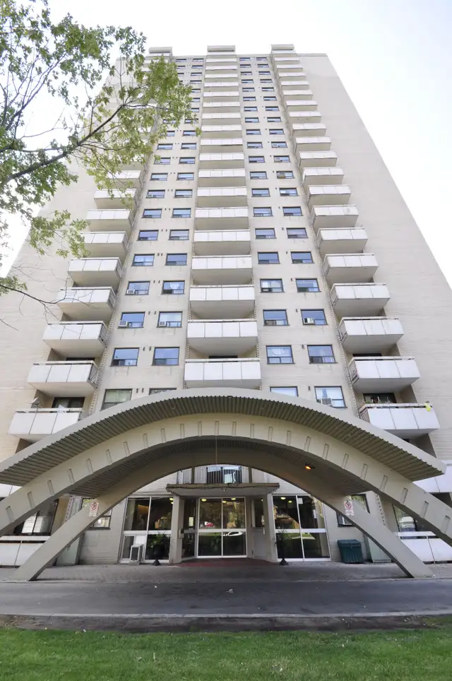 Spacious three bedroom unit for rent