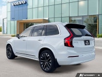 No accident Volvo Canada Program vehicle. Plus - Heated Seats - Heated Steering - 360 Camera - Park... (image 3)