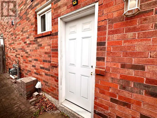 12 MILTON PLACE Vaughan (Maple), Ontario in Long Term Rentals in Markham / York Region - Image 3