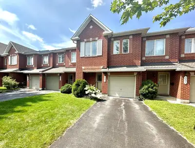 Ottawa. Orleans. Well-maintained, SMART Townhouse for rent in the sought-after Chapel Hill neighbour...
