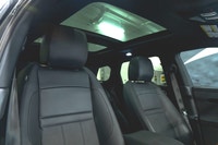 Land Rover Range Rover Evoque P250 S 2024: - Extérieur métallisé noir SANTORINI et intérieur en cuir... (image 2)