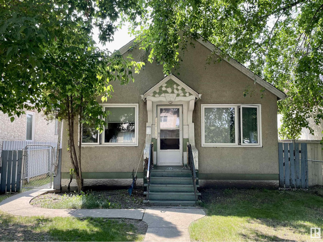 12814 127 ST NW Edmonton, Alberta in Houses for Sale in Edmonton