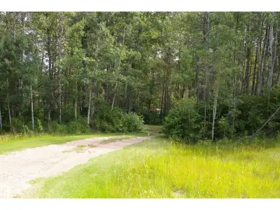 Beautiful, peaceful, a hidden gem just North of Mulhurst. Just over 5 acres, set up as a family comp...