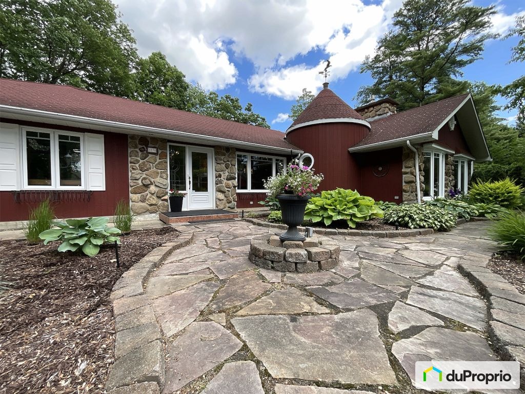 $695,000 - Bungalow for sale in St-Ambroise-De-Kildare — photo 3