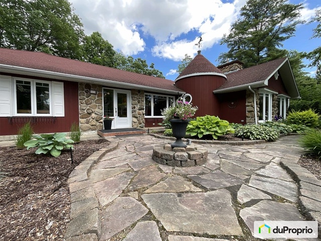 $965,000 - Bungalow for sale in St-Ambroise-De-Kildare — photo 3