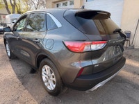 **CARS TRUCKS SUV 4X4 VAN AWD EDMONTON FINANCING AVAILABLE EASY FINANCING ** 2020 FORD ESCAPE SE ALL... (image 5)