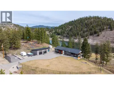 Private 10 acres with 1,000 feet of frontage on Farleigh Lake, this fully renovated home with a 1,00...