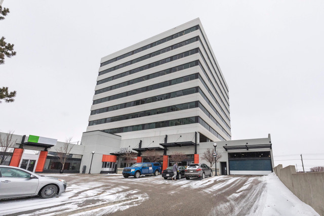 All-inclusive access to professional office space for 15 persons in Commercial & Office Space for Rent in Calgary - Image 2