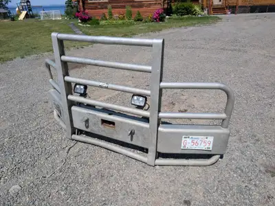 ALI ARC ALUMINUM MOOSE BUMPER - To Fit Kenworth T800 Located Near Fort St James, BC ALI ARC
