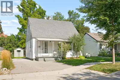 Welcome to 40 Perth Road, a charming and pristine 1 1/2-storey home with 1,080 sq. ft. of renovated...