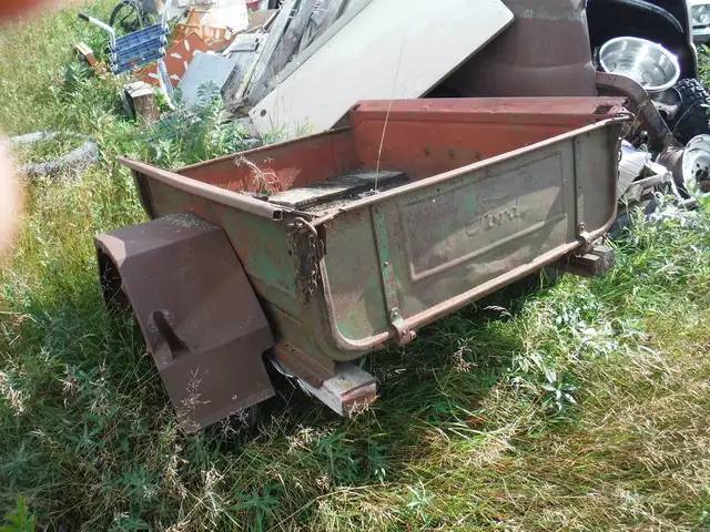 1934 Ford 1 1/2 ton truck V8 1953 Chev 2 ton 29000 miles runs!!! in Auto Body Parts in Edmonton - Image 5