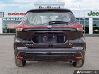 This Nissan Kicks delivers a Regular Unleaded I-4 1.6 L/98 engine powering this Variable transmissio... (image 4)