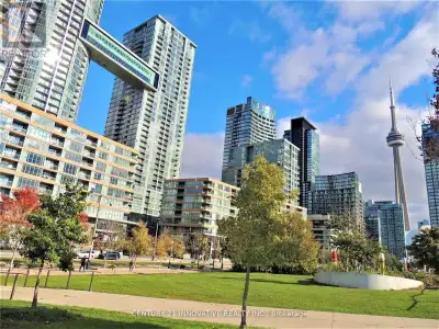2202 - 15 ICEBOAT TERRACE Toronto (Waterfront Communities), Onta