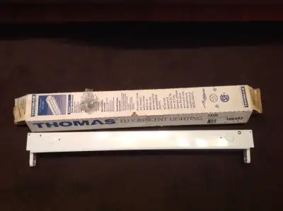 Thomas Fluorescent Strip Light  NEW MADE IN CANADA 20 WATTS, View more